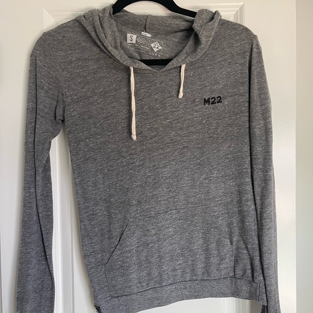 M22 lightweight hoodie